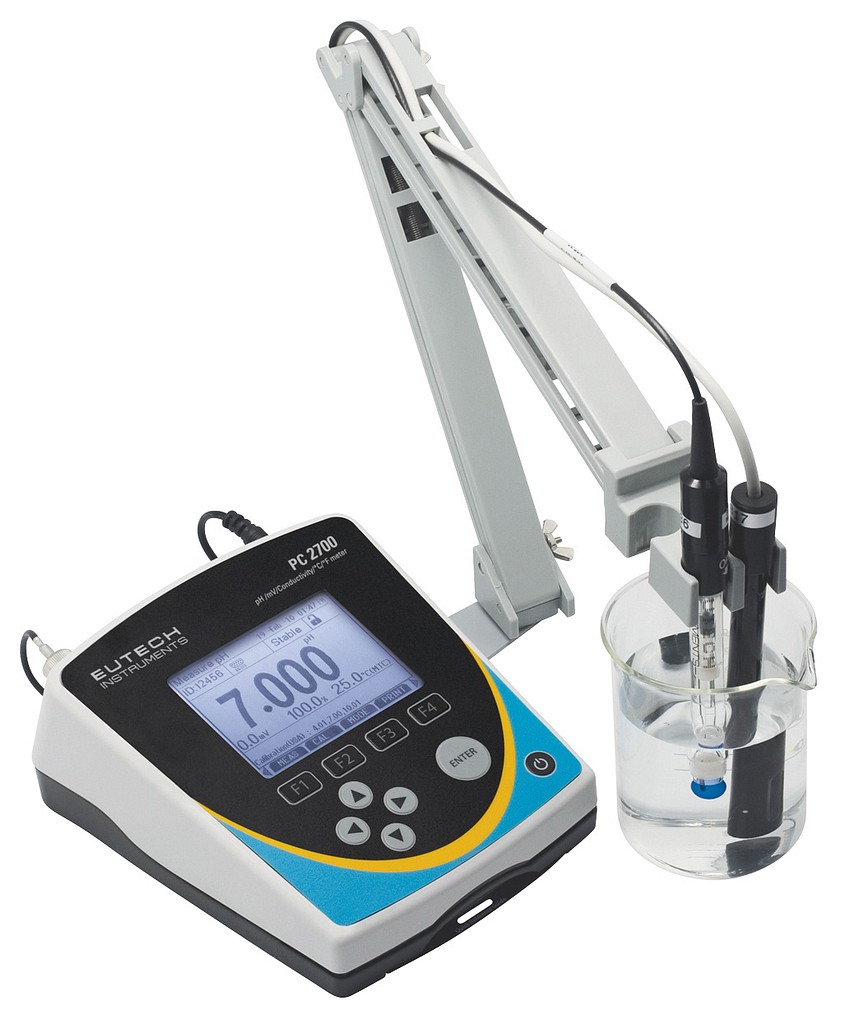 Eutech PC 2700 pH- ja johtokykymittari