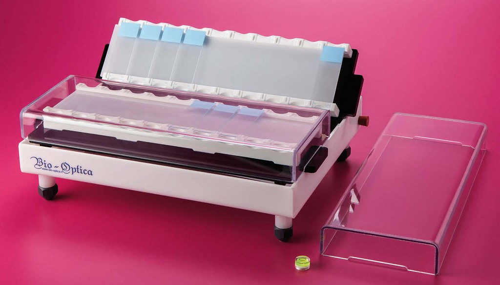 Slide Master -tasovärjäyslaite histologia